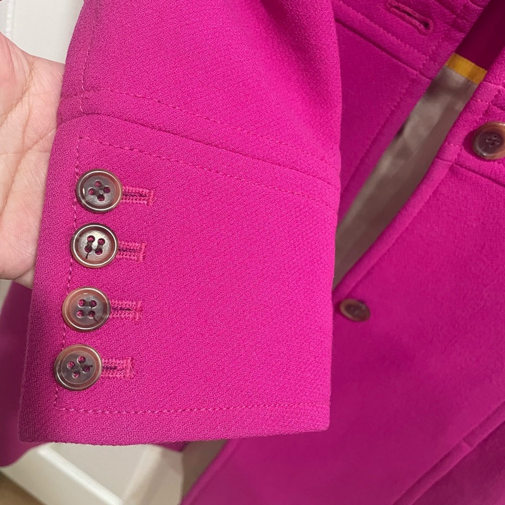 J. Crew lady coat magenta size 6 runs small lady collar 94% wool - Picture 7 of 8